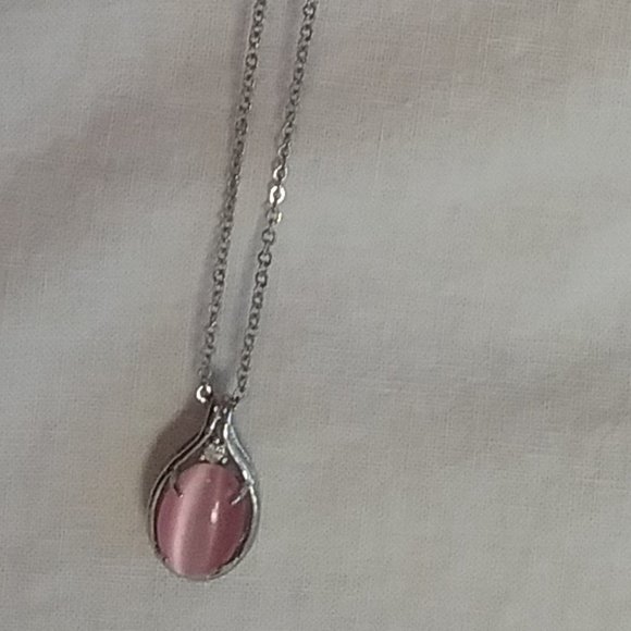 Pink Necklace $5 add on with any purchase - Picture 4 of 4